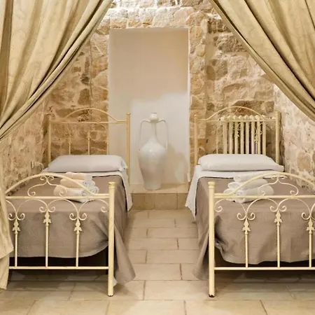 فيلة Trulli With Swimming Pool *
