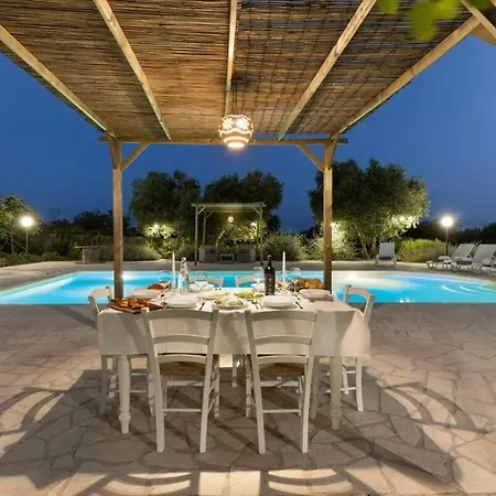 Moh - Trulli Relax With Swimming Pool Villa *