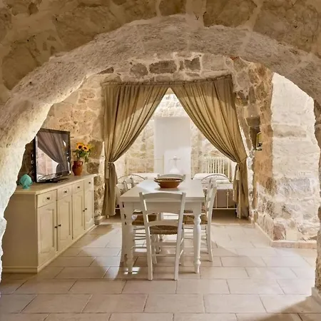 Moh - Trulli Relax With Swimming Pool *
