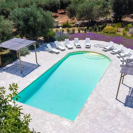 Moh - Trulli Relax With Swimming Pool Villa