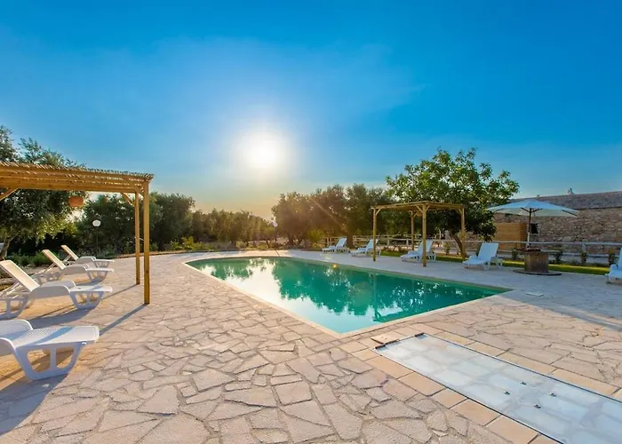فيلة Trulli With Swimming Pool *