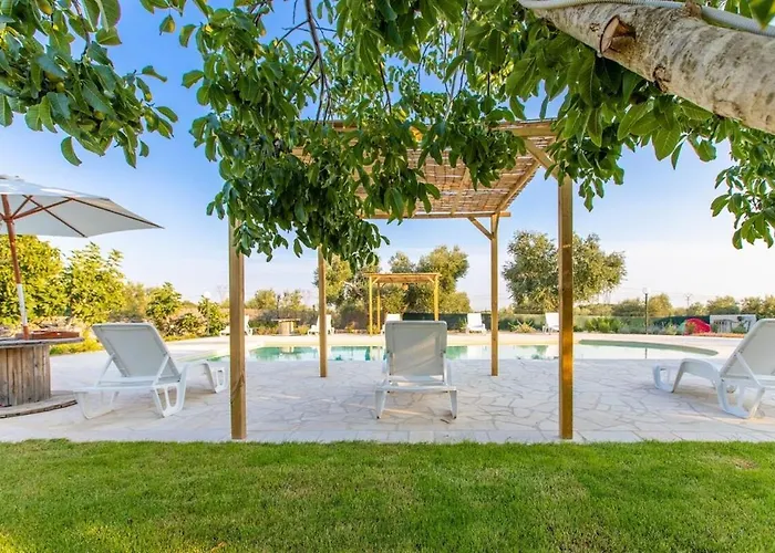 Trulli With Swimming Pool *