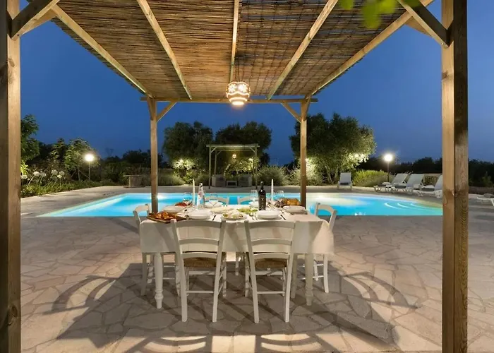 Trulli With Swimming Pool Villa *