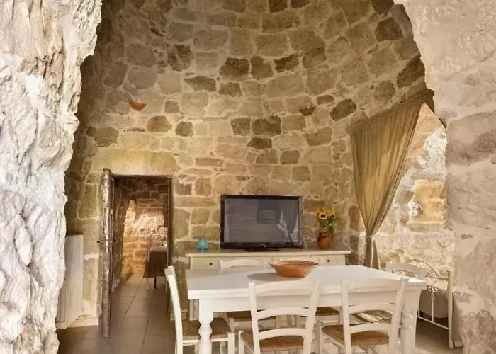 Trulli With Swimming Pool Villa Castelli